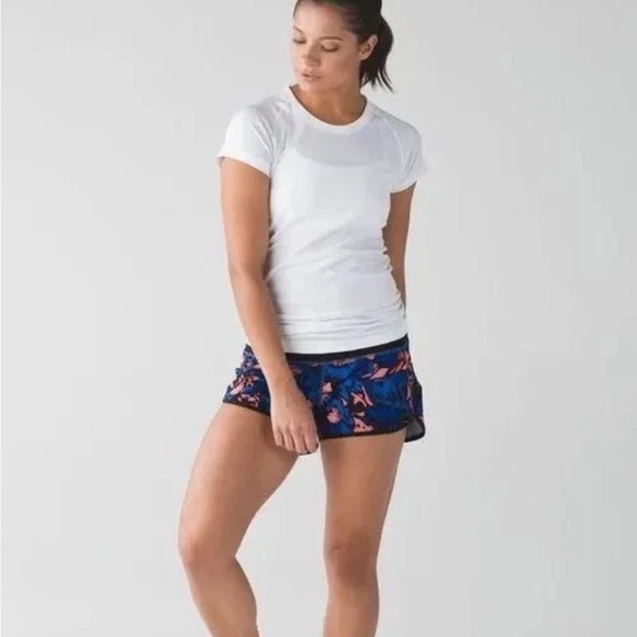 Lululemon Speed Shorts Paint Storm Harbor Blue Black Lined Size 8 - Picture 9 of 13